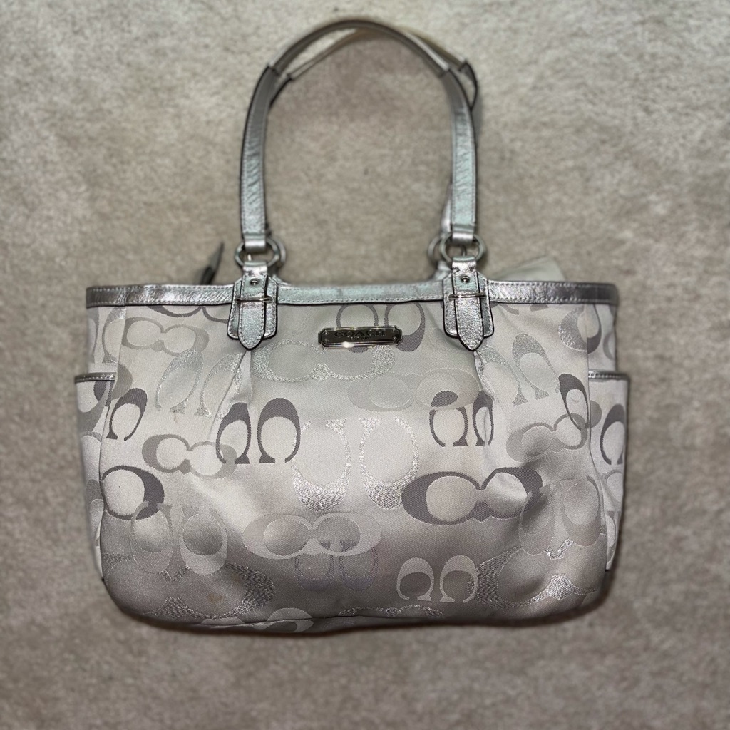 Coach Gallery 3 Color Signature Lg Silver Tote Bag